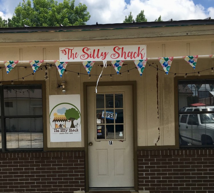 The silly shack (Hamilton,&nbspAL)